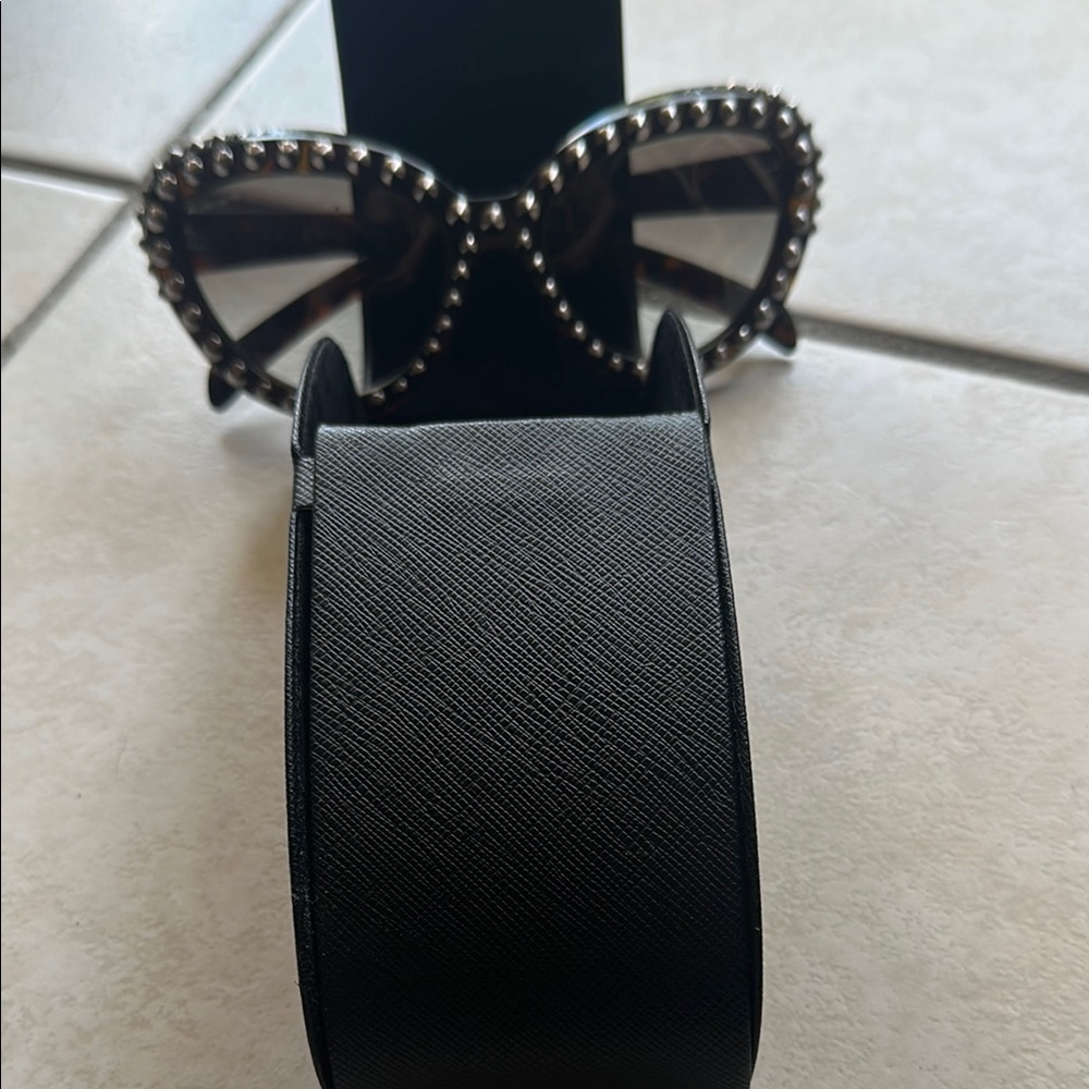 Prada Textured Black Leather Belt - Picture 2 of 3